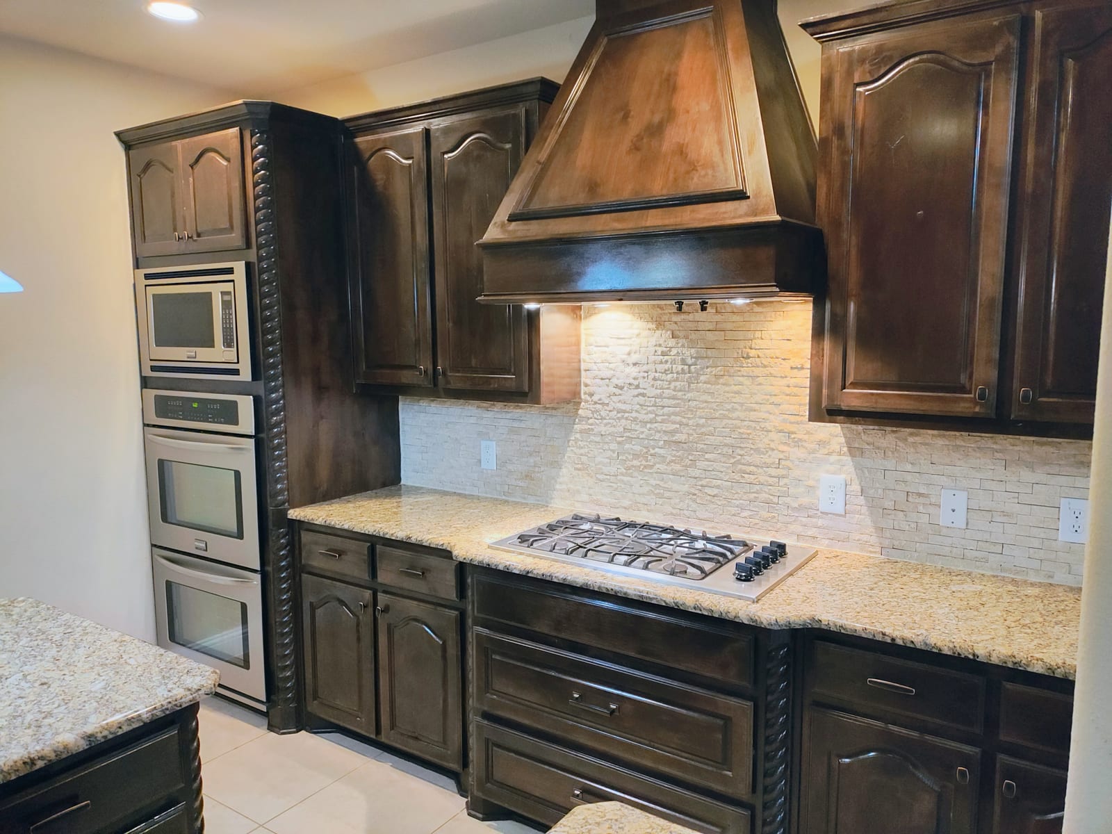Spotless kitchen after a deep move-out cleaning